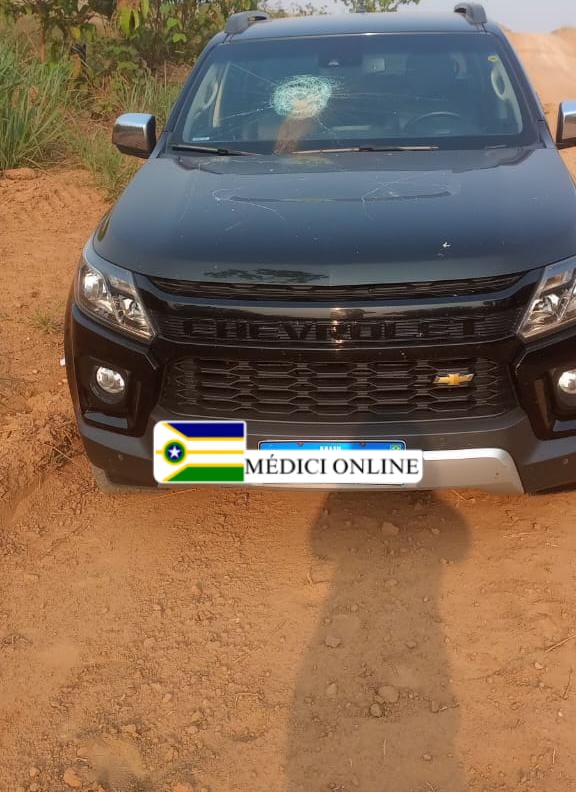 Criminosos invadem residência na BR-429 e roubam caminhonete